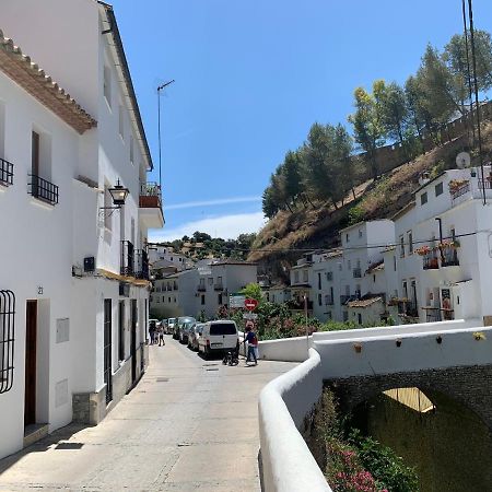 Villa Casa Cueva El Puente Setenil De Las Bodegas Exterior foto